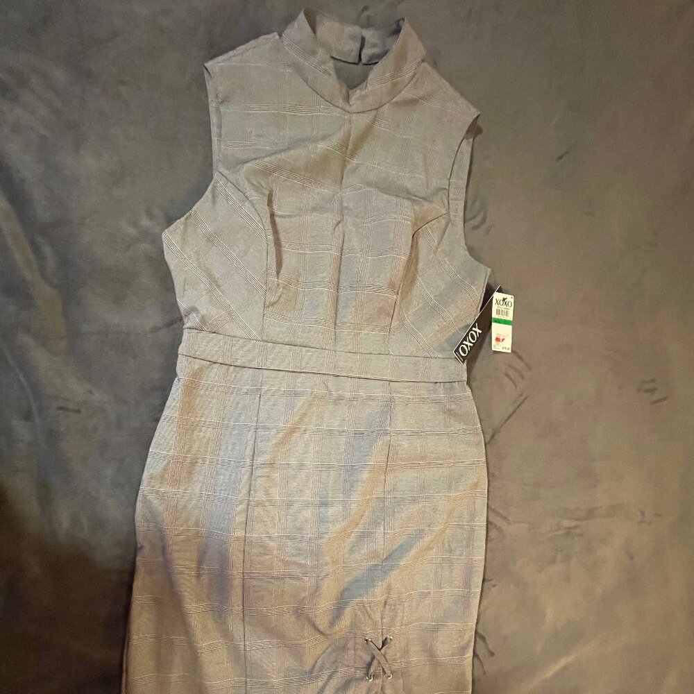 XOXO Grey Plaid Sleevless Dress NWT (L)